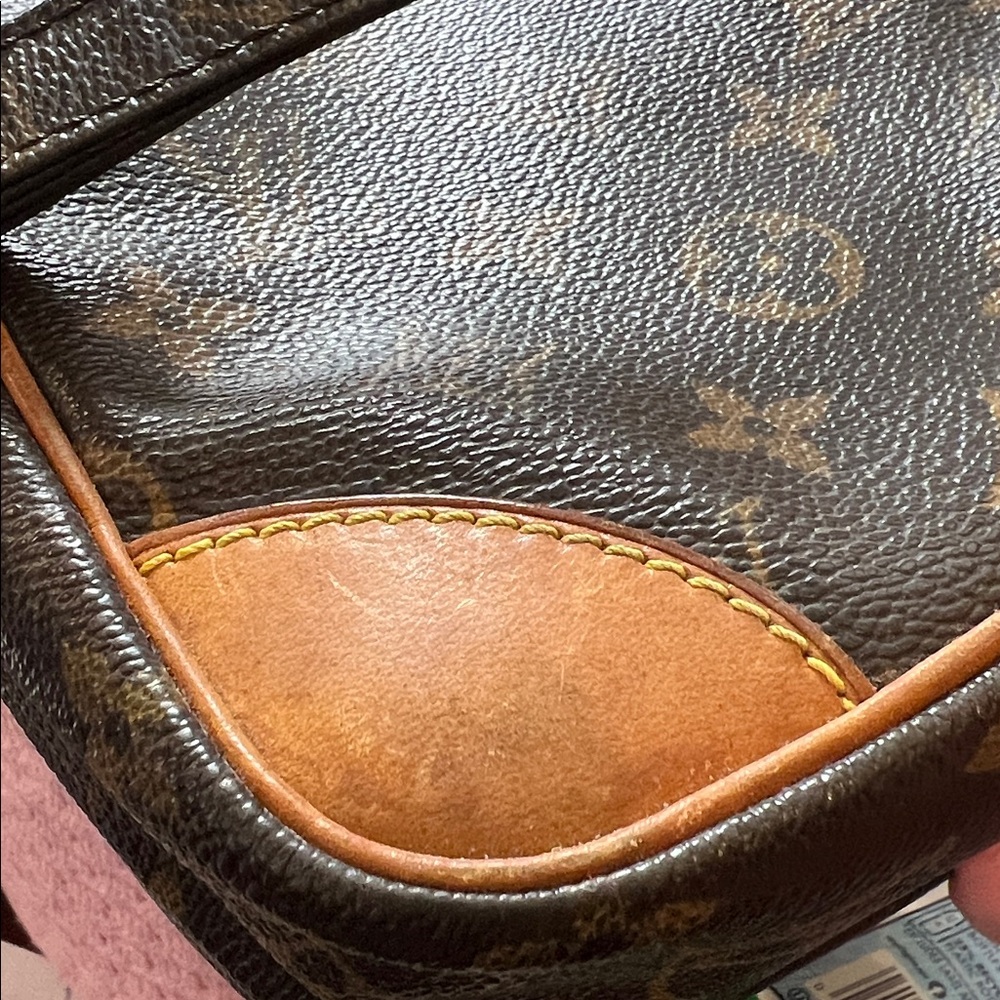 Louis Vuitton LV Monogram  Bag - has marks - Picture 12 of 14